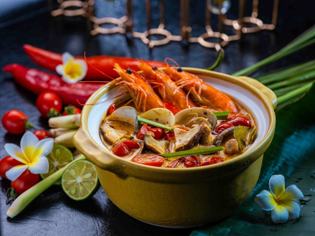 tom yum goong (spicy hot and sour seafood soup)