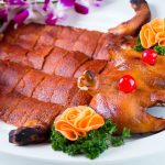 脆皮金莎乳豬Barbecued Suckling Pig