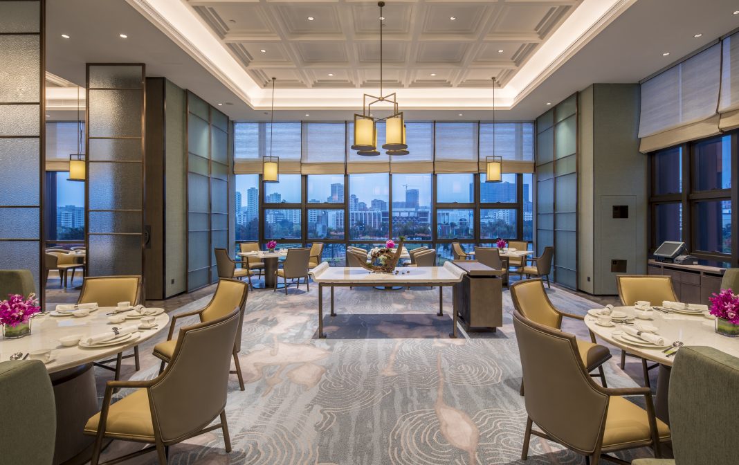 DoubleTree by Hilton Shenzhen Longhua in the Transportation Hub of Shenzhen