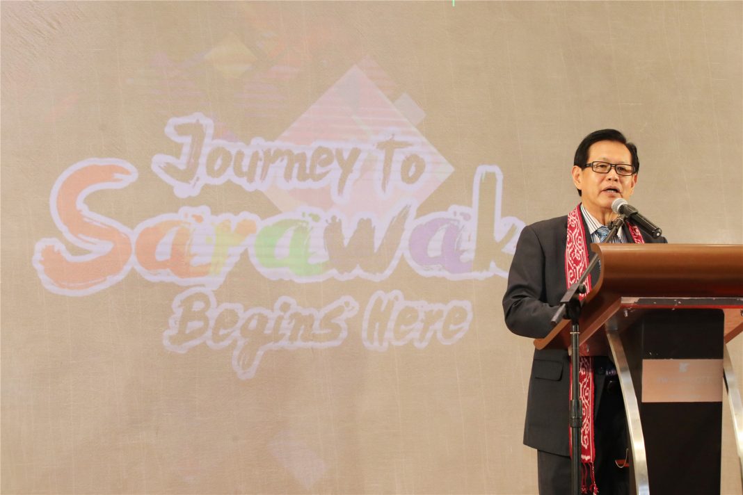 砂拉越旅游、艺术与文化助理部长拿督李景胜先生 | Mr. Datuk Lee Kim Shin, Art and Culture Assistant Minister, Sarawak Tourism