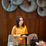 泰国领事馆驻广州总领事Mrs. Krongkanit Rakcharoen女士在开幕式现场分享泰国的美食文化 | Ms. Krongkanit Rakcharoen, Consul General of Thailand in Guangzhou