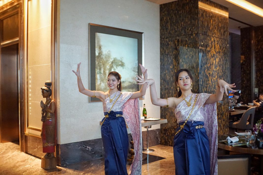 泰国传统舞蹈表演 | Traditional Thai dance performance